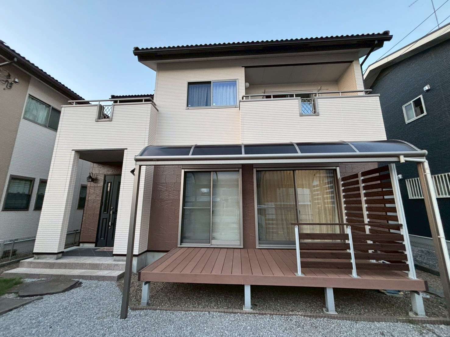 土浦市|色分けで印象を一新!RSシルバーグロスSiを使用した外壁塗装|M様邸